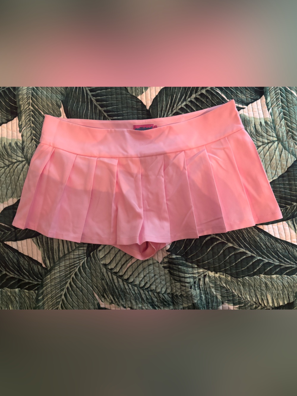 EdiktedPink Pleated Women’s Shorts